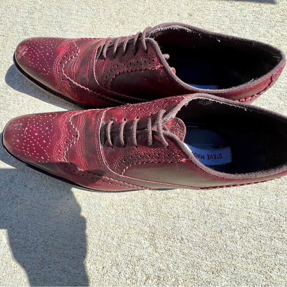 Handcrafted leather burgundy men’s dress shoes, size 8